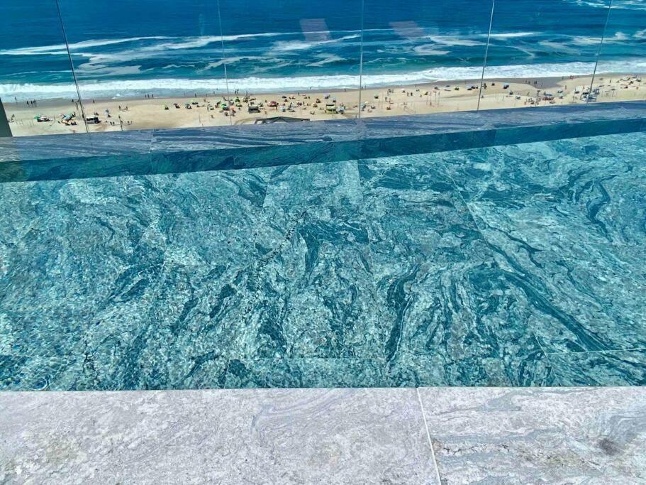 Beachfront Beauty On Atlantic Avenue Apartamento Rio de Janeiro